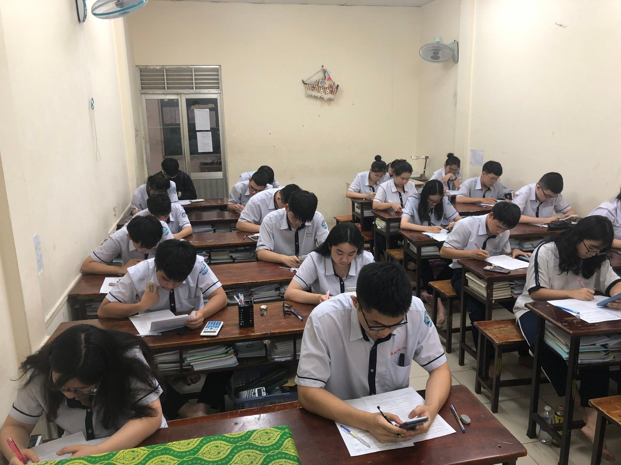 ôn thi học kỳ 2 của học sinh lớp 12 thcs -THPT Việt Thanh