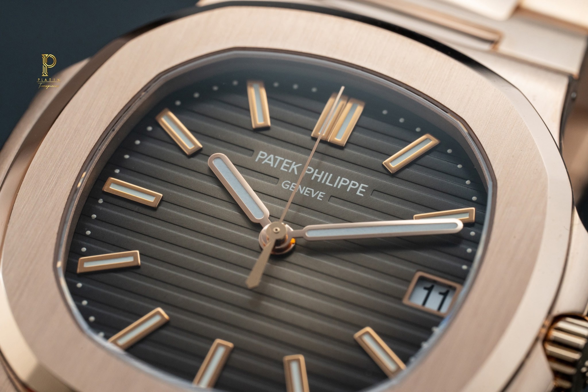 Patek 5711 R Đồng hồ Patek Philippe Nautilus 5711/1R-001– Platin Timepieces