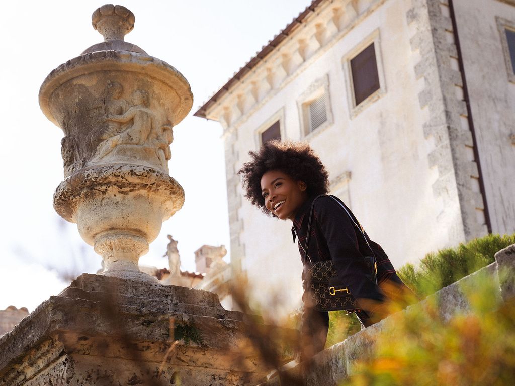 Gucci tái sinh mẫu túi cũ trên lớp da mới