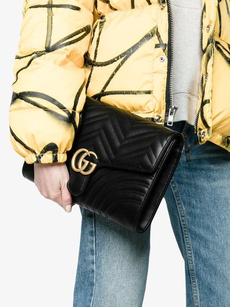 Clutch là gì? Những mẫu túi Clutch hot nhất 2022