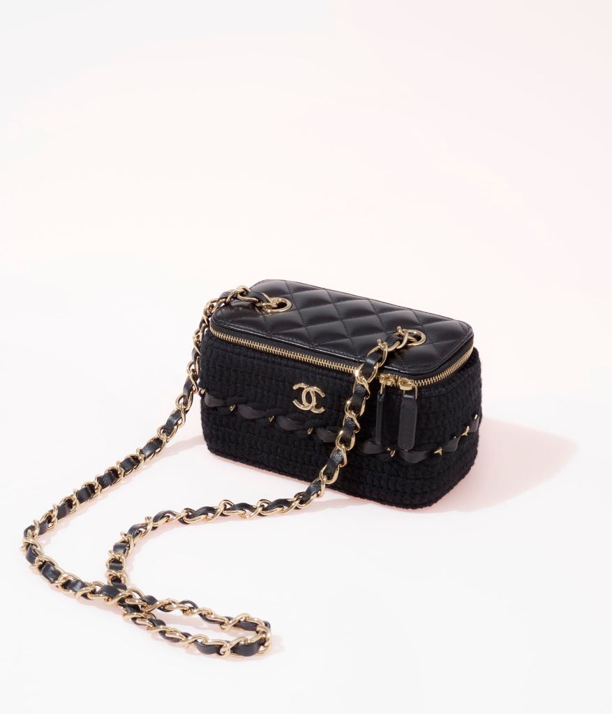 Thiết kế túi Chanel Crochet Vanity Case