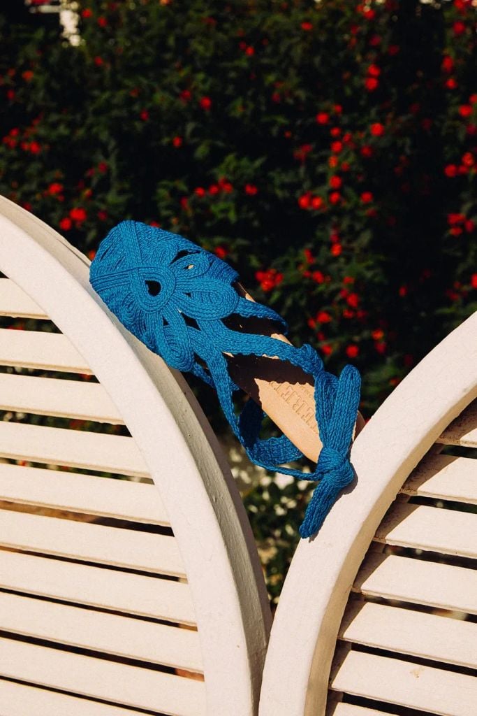 Top 10 đôi sandal kín mũi bạn nên có cho mùa hè