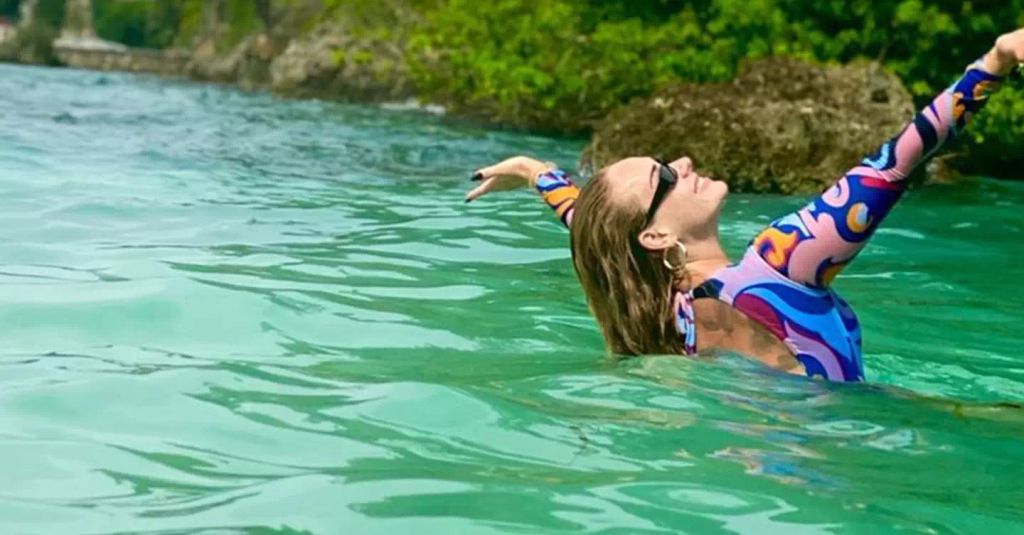 Những bộ đồ bơi dài tay tránh nắng cho mùa hè