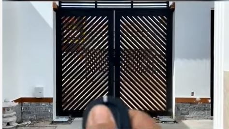 Cổng âm sàn Ditec - Công trình nhà anh Cảnh (Sóc Trăng)