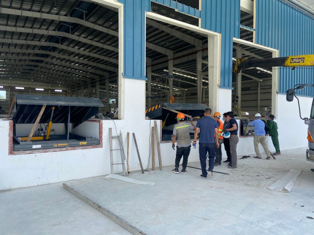 Sàn nâng hạ tự động tại Nhà máy sữa Vinamilk