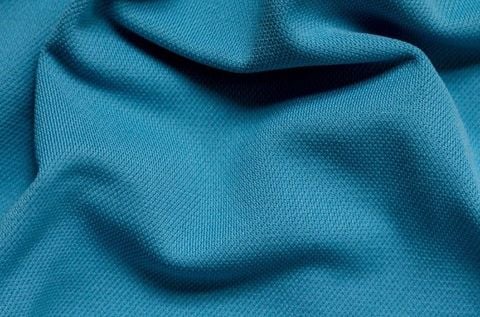 Vải polyester là gì? Những điều cần biết về vải polyester