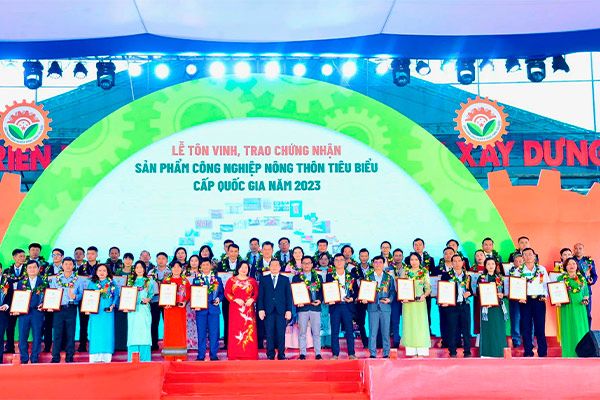 Bộ sản phẩm hữu cơ của Hợp Tác xã Nam Yang được tôn vinh sản phẩm công nghiệp nông thôn tiêu biểu cấp quốc gia 2023