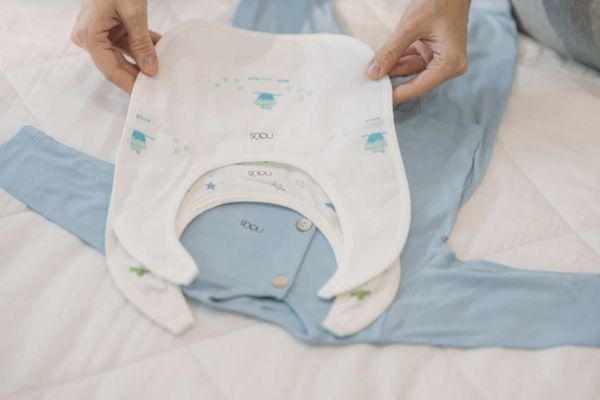 Yếm Nous với 3 công dụng cùng bé lớn khôn