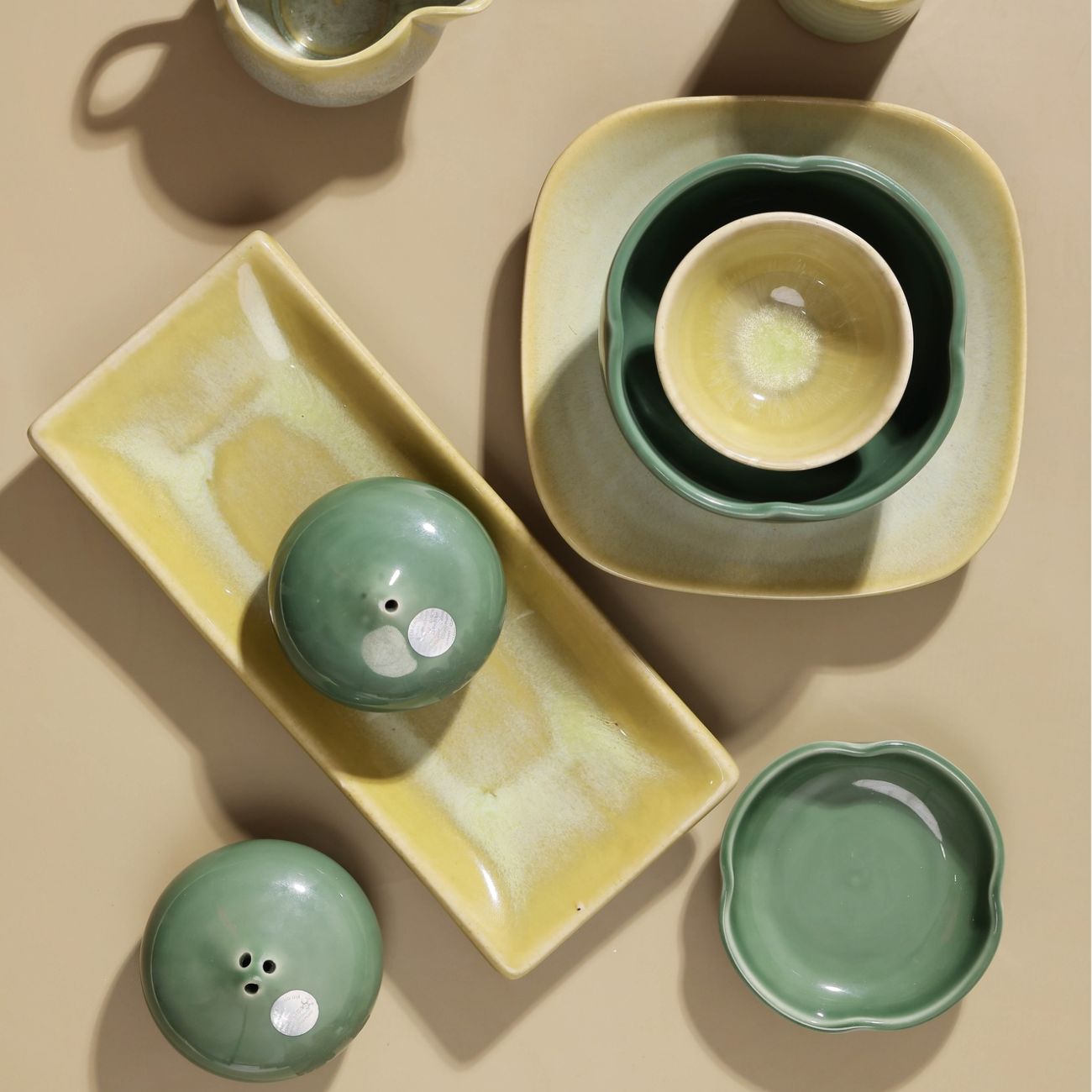 AI BẢO MÀU XANH LÀ NHÀM CHÁN ?