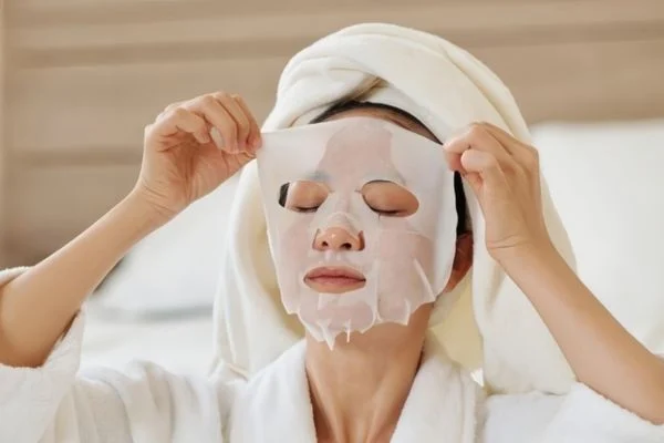 Đắp Mặt Nạ Xong Có Cần Rửa Mặt Không? Cần Lưu Ý Gì? - L'Occitane Việt Nam