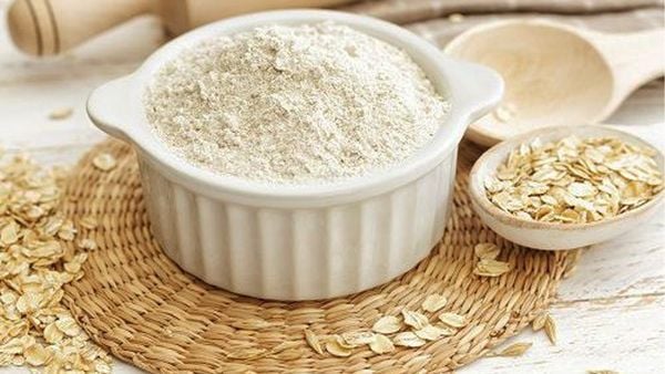 Bột yến mạch giúp hấp thụ dầu thừa