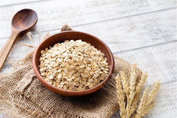 Cách làm trắng da tại nhà đơn giản bằng bột yến mạch