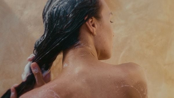 cách phục hồi tóc khô xơ nhanh nhất