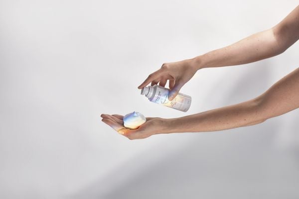Bọt rửa làm sáng da trân châu mai