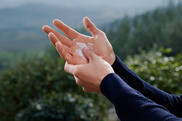 Kem dưỡng da tay giúp chống lão hóa