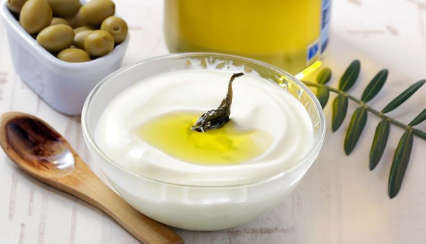 cách phục hồi tóc khô xơ