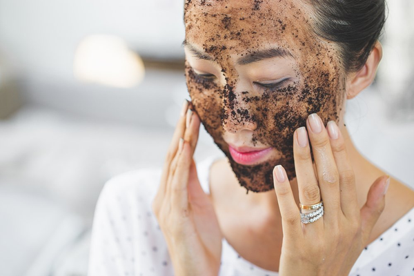 mới nặn mụn xong nên làm gì