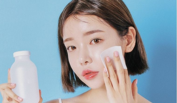 Dưỡng ẩm cho da bằng toner