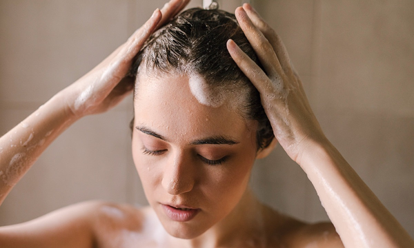 tẩy tế bào chết da đầu