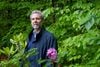 Daniel Goleman : Cha Đẻ Trí Tuệ Xúc Cảm và Người Định Hình Tư Duy Hiện Đại Về Thành Công