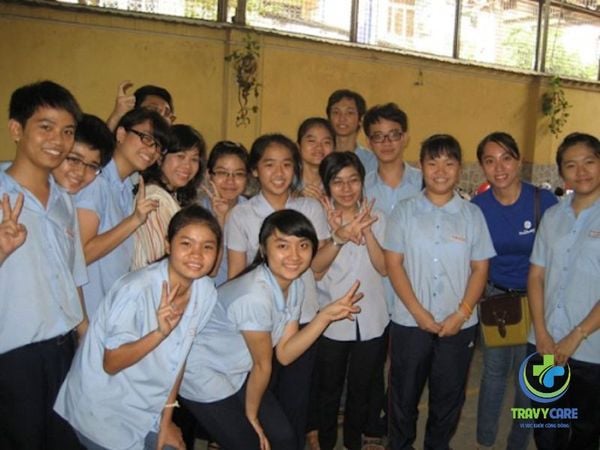 Những học sinh Trường nuôi dạy trẻ khuyết tật thính giác - Hy vọng I