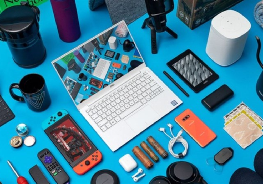 Tai nghe không dây, smartwatch – quà tặng bạn thân yêu thích công nghệ