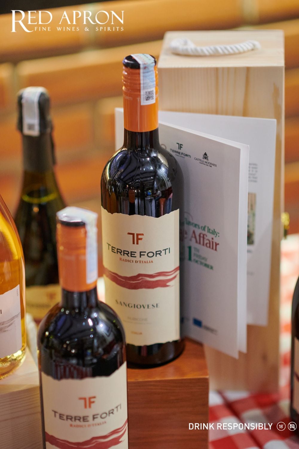 Hình ảnh chai rượu vang Terre Forti Sangiovese Rubicone IGT của Ý.