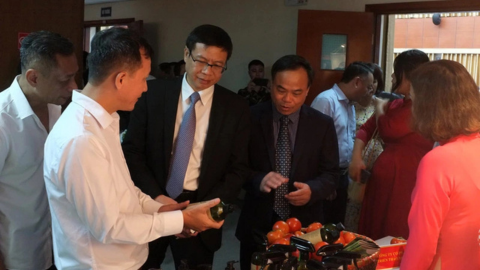 Cô Cà Chua vinh dự được Thứ trưởng Bộ Khoa học và Công nghệ tới thăm