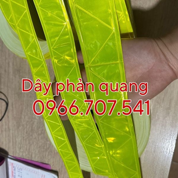 cua-hang-ban-day-phan-quang-nhua-gia-cuc-re_df20971ea11f44feb5eec7b38e452ebe_grande.jpg