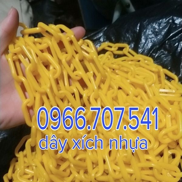 day-xich-nhua-nhieu-mau-gia-re_2dff56d9961442afaab80c18428c61d0_grande.jpg