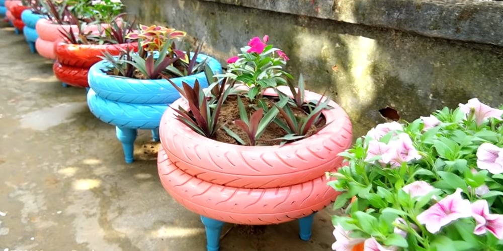 Sáng tạo khu vườn độc đáo với cách trồng hoa bằng lốp xe máy