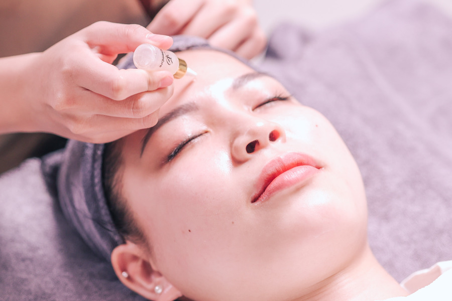 Serum dưỡng da – Sản phẩm chăm sóc da mùa mưa khỏe đẹp