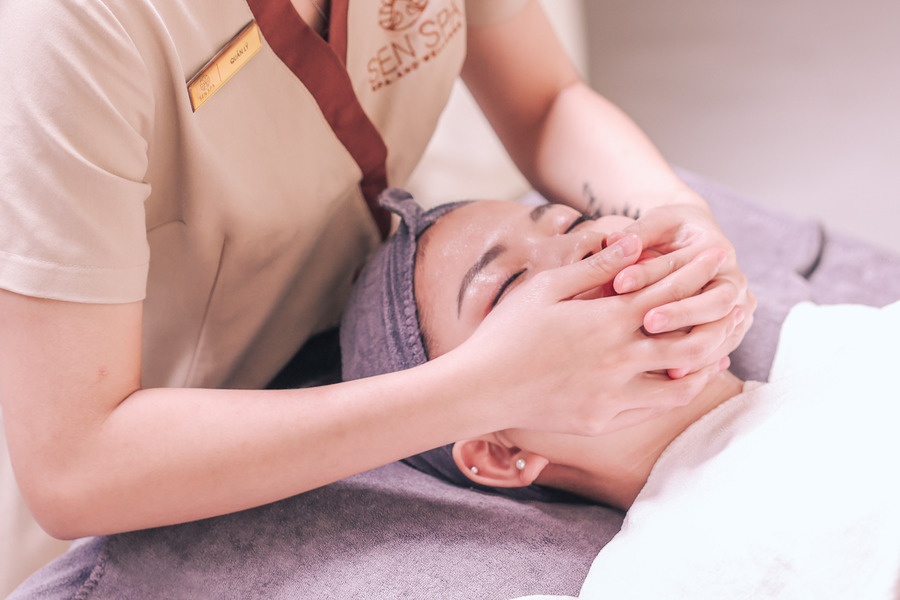 Chăm da mặt tại spa chất lượng