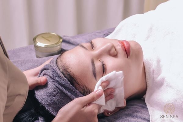 Các bước dưỡng da ban ngày