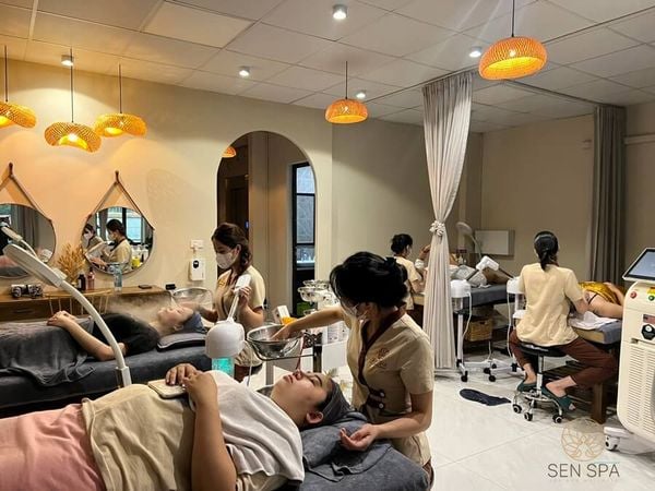 Các bước dưỡng da ban ngày