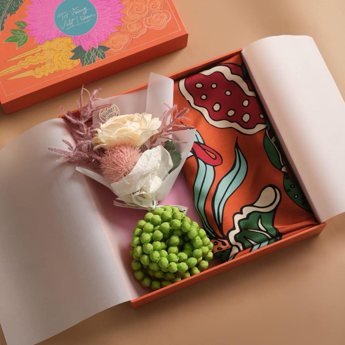 Content tặng quà hay - Khăn lụa tơ tằm cao cấp