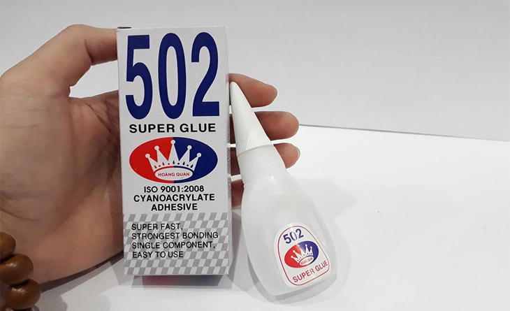 Keo dán giày thể thao 502