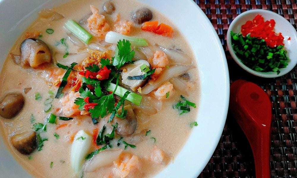 Hướng dẫn nấu bánh canh tôm thịt nước cốt dừa thơm béo