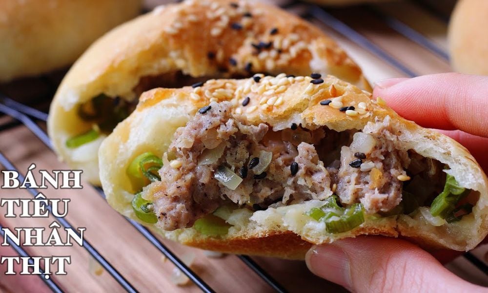 Hướng dẫn làm bánh tiêu nhân thịt mềm xốp, béo thơm chuẩn vị