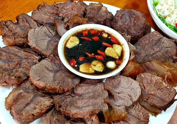 Cách làm bắp bò ngâm xì dầu vị chuẩn Hàn tại nhà
