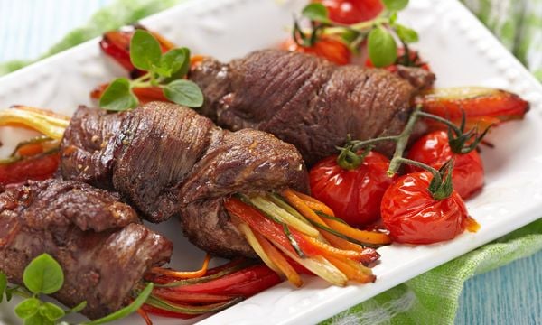 Cách làm bò cuộn rau củ đủ chất dinh dưỡng cho cả nhà