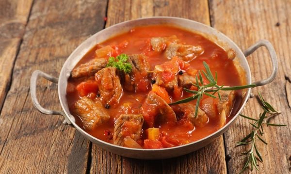 Cách nấu bò hầm cà chua đậm đà, ăn là ghiền ngay