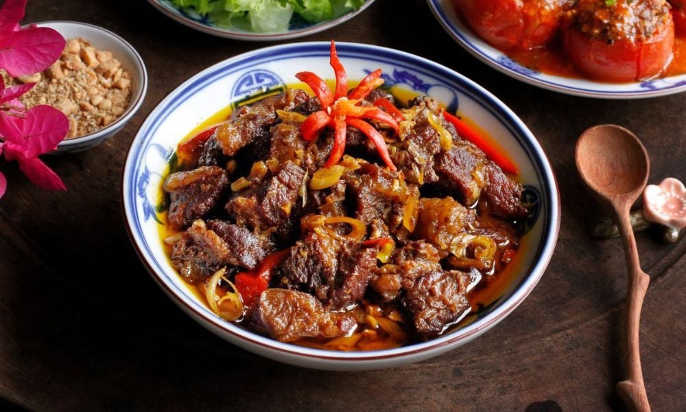 Cách làm bò kho sả ớt cay nồng, đậm đà, chuẩn vị miền Trung