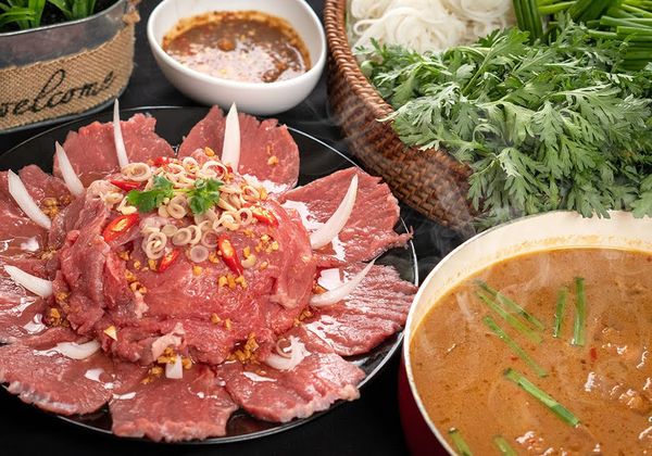 Cách làm bò nhúng mắm ruốc đậm đà hương vị miền Trung