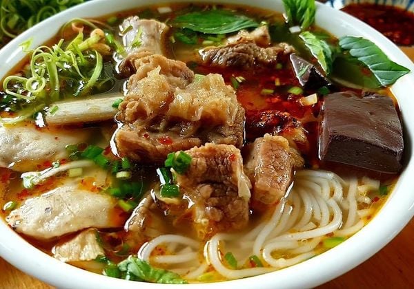 Hướng dẫn nấu bún xương bò nóng hổi ngon chuẩn vị quán