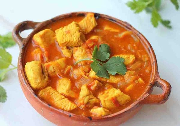 Làm cà ri ức gà thơm lừng, phiên bản ít béo cho người ăn kiêng