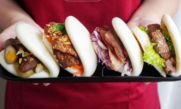 Hướng dẫn cách làm bánh bao kẹp thịt mềm thơm, hấp dẫn