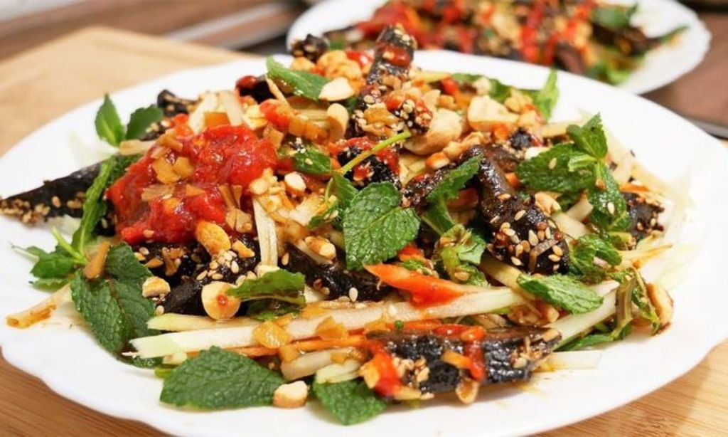 Hướng dẫn cách làm gỏi đu đủ khô bò đen đậm đà khó quên
