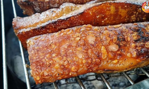 Cách làm thịt heo nướng lu thơm phức, vàng giòn lớp da