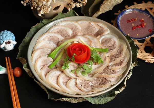 Cách luộc thịt heo trắng giòn không khô đơn giản